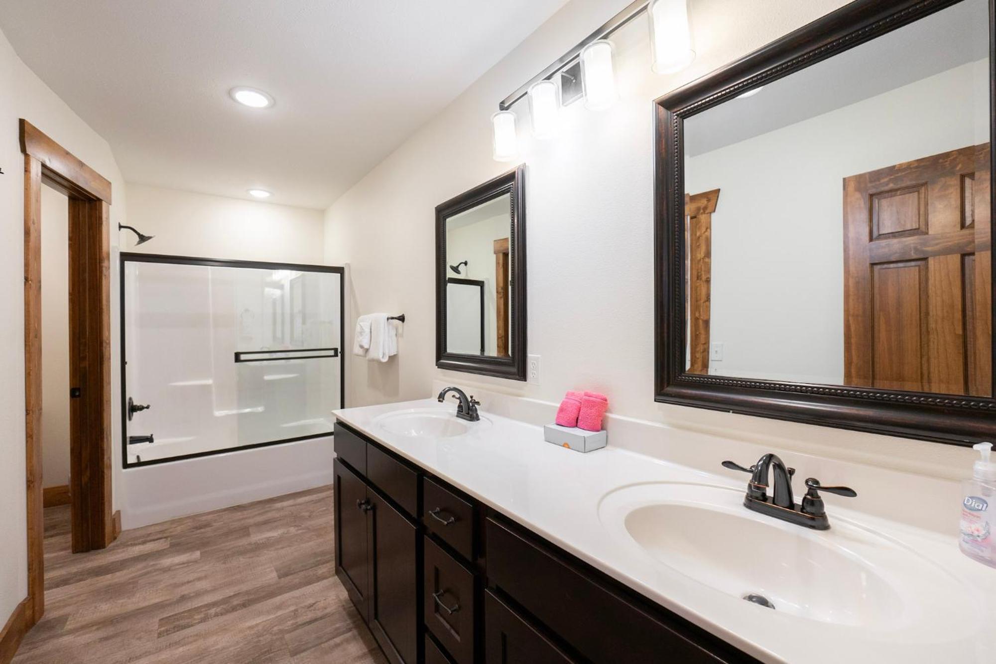 3Bd Walk-In Near Silver Dollar City - Game Room - Pool - Free Tickets Included - Rr-93B 브랜슨 외부 사진